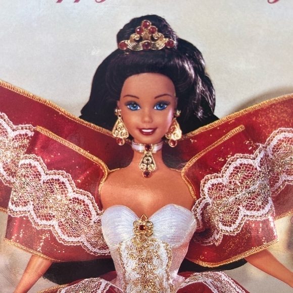 RARE- Barbie Misprint Happy Holidays 1997 Green/Blue Eyes - Picture 3 of 13